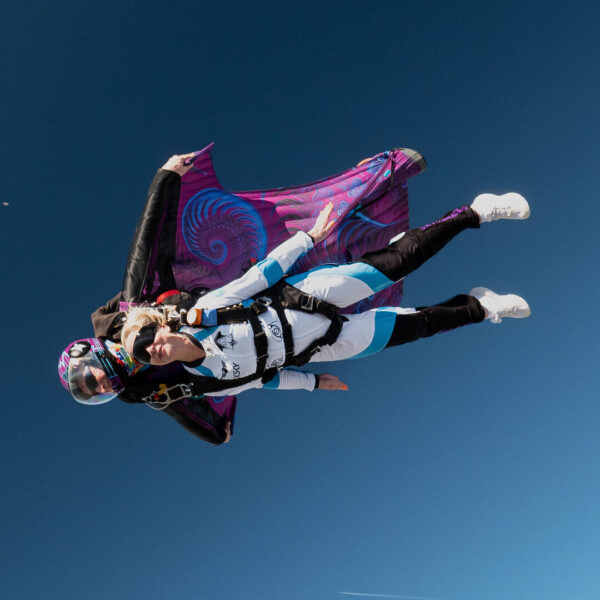 SkyVibration - Vol en wingsuit tandem