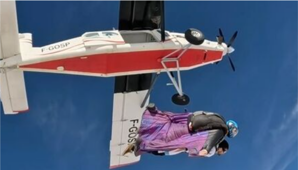 SkyVibration - Vol en wingsuit tandem