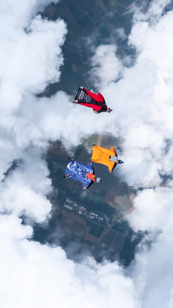 Saut à 3 en wingsuit tandem à Chalon Sur Saone