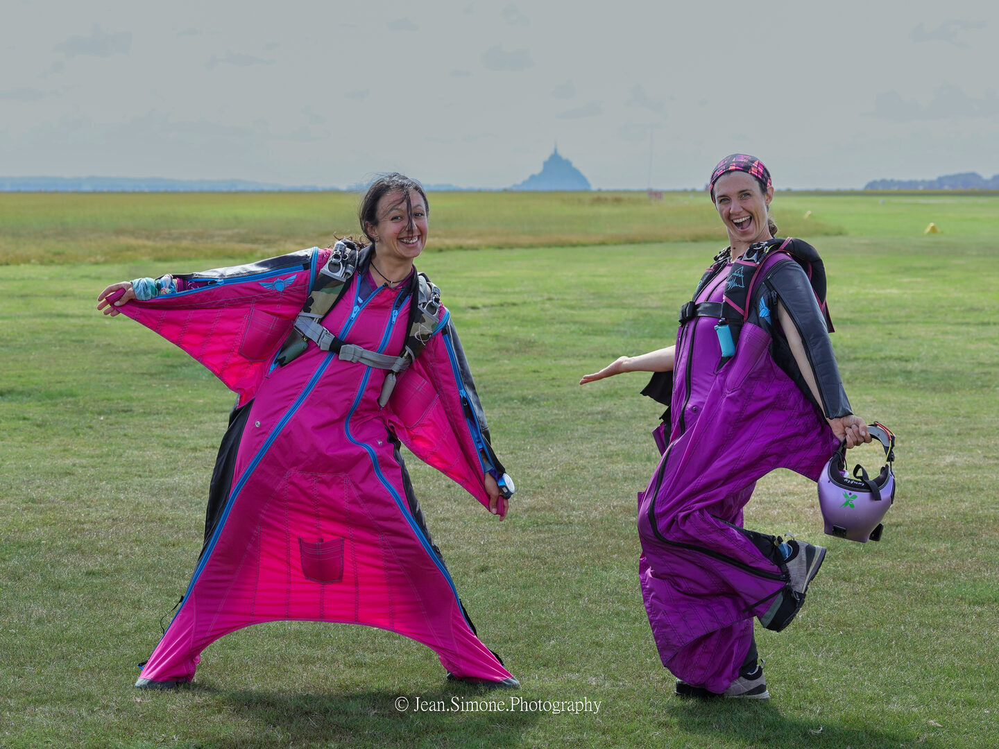 wingsuit tandem au Mont saint michel
