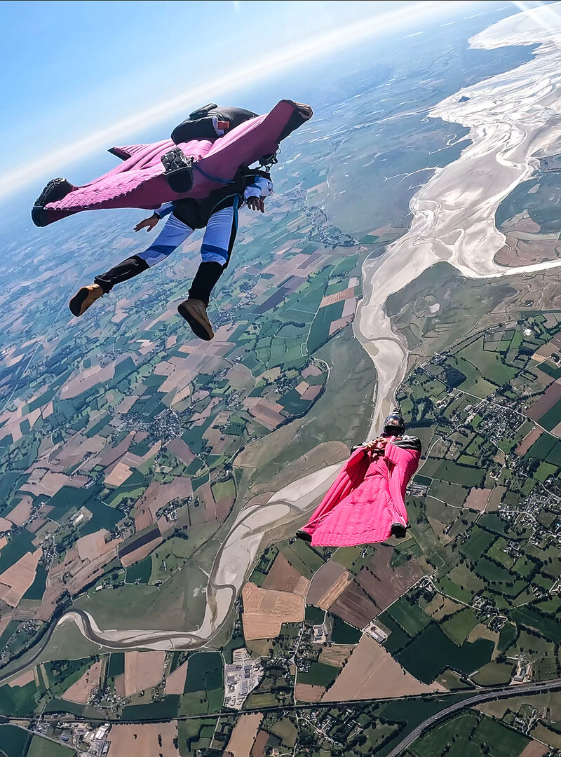 wingsuit tandem au mont saint michel