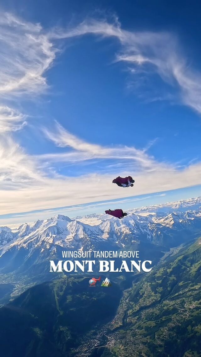 Did you know? 👇💡Mont Blanc is the highest peak in the Alps. With an altitude of 4,806 meters, it is the highest peak in Western Europe and the European Union!And we can fly over it in a Wingsuit 😍🚁An unforgettable experience, high above the peaks! ☁️#montblanc #wingsuit #skydiving #skyvibration #tandemwingsuit #skydive #adventures #montain