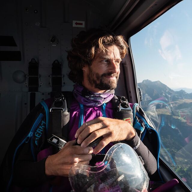 The SKYVIBRATION Team wishes you a Merry Christmas and a Happy New Year !  We hope to see you in 2024 to share unforgettable emotions 🚀💜1) @cedricnoel_ws your videoman, and our super technician on the EWings project, being sexy above the mountains before a flight 😎2) @vincent_descols_le_blond and @marinedescols before a EWings flight, the fonders of Skyvibration.3) @stephan.feret and @ambroise_serrano during the French wingsuit championships, filmed by the talented @zunstephanezunino ! Ambroise is our second Wingsuit tandem pilot, while the 2 others are the videomen flying around ! 5) Vincent flying with our wonderwoman of an ambassador @samanthakellyofficial ! 💜Many more free birds are part of the adventure, but we were missing a few pictures… 😅 @luluruffy, @jimparachutisme @leila_lmti ,@manon.j.b …. 🥰 happiness is real only when shared! Thank you also to our partners for another epic year!@squirrel.ws @uptvector @vigil_aad @julbo_eyewear @flysightgps #skyvibration #wingsuit #christmas #happynewyear #wingsuit #teamjob #adventuretogether