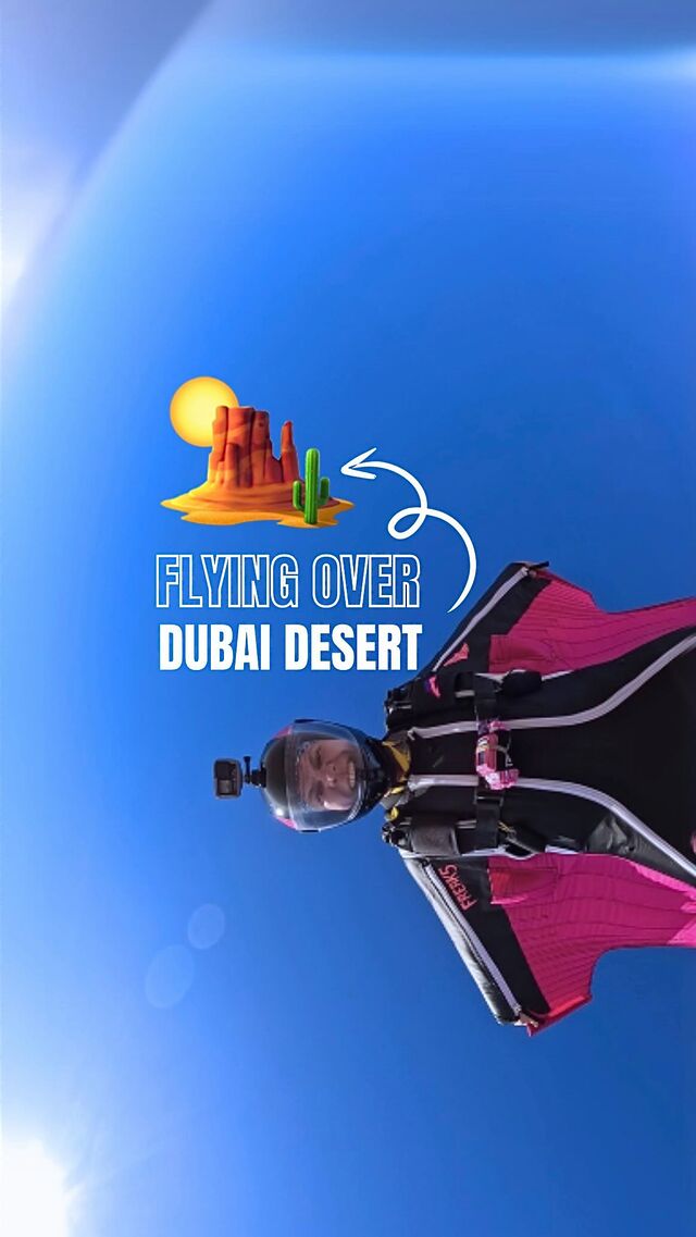 👽🛸 Jump over desert with @vincent_descols_le_blond @pacmantai and and Rita ! 📍 @skydivedubai #wingsuit #dubai #skydive #wingsuiteverydamnday #wingsuiting #skydiving #skyvibration #fun